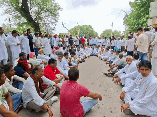 NEET Scam: श्रीगंगानगर में कांग्रेस का जोरदार प्रदर्शन, धर्मेंद्र प्रधान के इस्तीफे की मांग