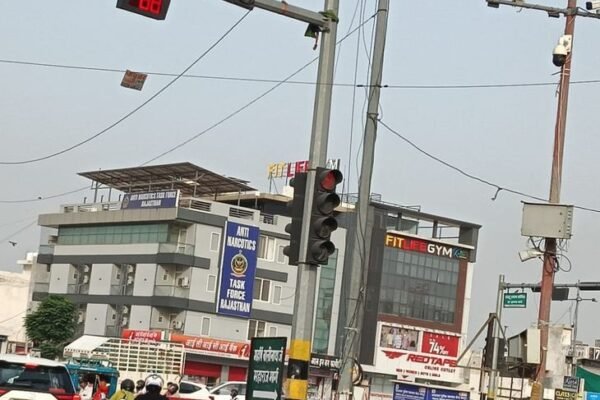 Traffic: जयपुर के 8 चौराहों पर अब लाइव अनाउंसमेंट से मिलेगा ट्रैफिक जाम का अपडेट