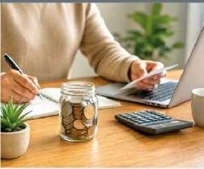 Investment: इन्फ्लुएंसर्स के चक्कर में न पड़ें, ये 5 आदतें बढ़ाएंगी आपकी बचत