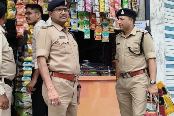 Tobacco: स्कूलों के पास तंबाकू बेचने वाली 10 दुकानें सील, मचा हड़कंप