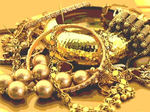 Gold आज ₹415 सस्ता, हफ्ते भर में ₹2,104 की भारी गिरावट