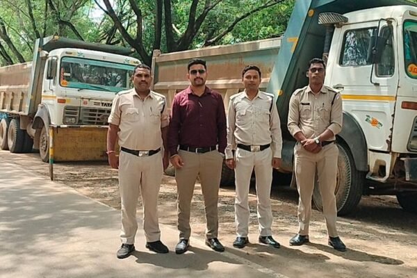 Action: सूरजपुर में अवैध रेत पर बड़ी कार्रवाई, 4 हाईवा जब्त