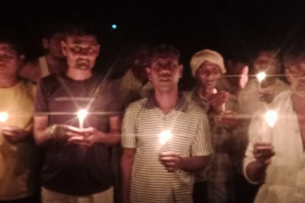 Protest: पांगरी बांध प्रभावित किसानों का प्रदर्शन, 60 दिन में मुआवजे की मांग