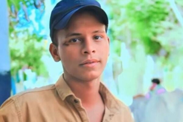 Jhabua: रेलवे ट्रैक पर मिला युवक का शव, पत्नी से विवाद के बाद आत्महत्या की आशंका