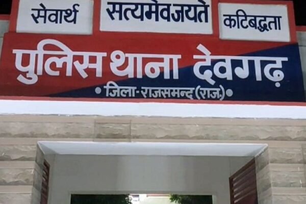 CCTV फुटेज से पकड़ा गया शातिर बाइक चोर, चोरी की गाड़ी बरामद