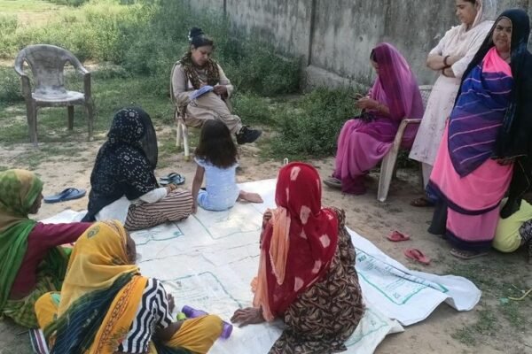 Dholpur: महिला सुरक्षा के लिए पुलिस चला रही जागरूकता अभियान