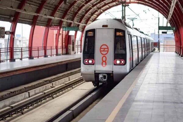 Delhi News: सुरक्षा कारणों से 16 मेट्रो स्टेशन बंद, देखें पूरी लिस्ट