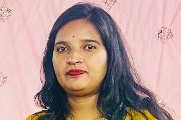 Congress: स्कूल भवन के दोबारा उद्घाटन पर नेता ने उठाए सवाल