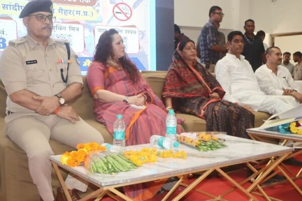 Minister: आंगनवाड़ी केंद्रों में महिलाओं को खुद फैसले लेने दें