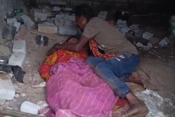 Crime: बची हुई शराब पीने पर पति ने पत्नी को पीट-पीटकर मार डाला