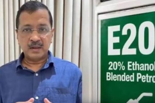 E20 पेट्रोल पर केजरीवाल का केंद्र पर हमला, कहा- जनता पर फैसले थोपना बंद करे सरकार