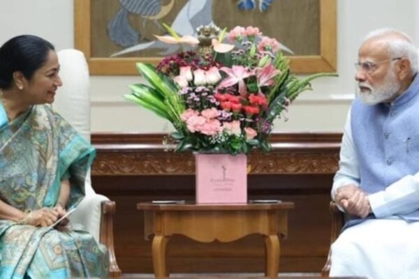 Delhi News: पीएम मोदी ने सीएम रेखा गुप्ता को दी जन्मदिन की बधाई, विकास पर कही ये बात
