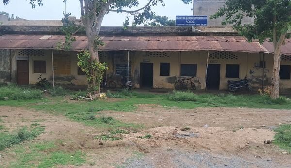 Waterlogging: जल निकासी न होने से लोग परेशान, जिम्मेदार विभाग खामोश