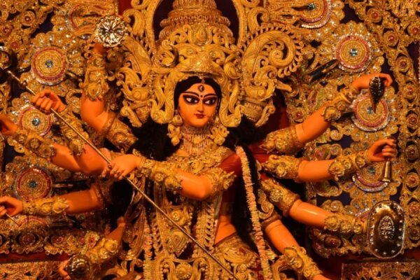 Gupt Navratri 2026: गुप्त नवरात्रि में रोज पढ़ें मां दुर्गा की आरती, मिटेंगे दुख