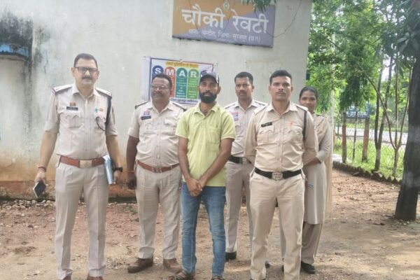 Crime: सूरजपुर पुलिस ने नाबालिग से दुष्कर्म के फरार आरोपी को दबोचा
