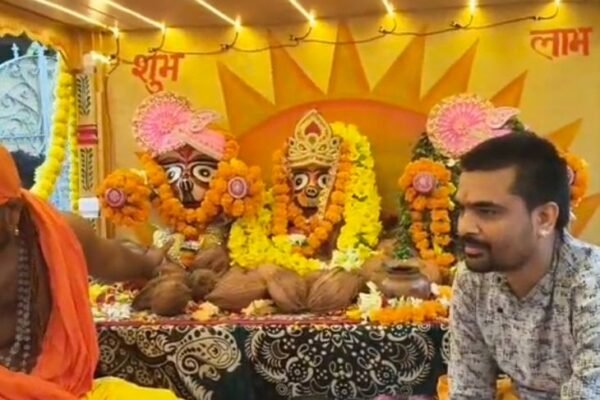 Lormi: भगवान जगन्नाथ की भव्य रथयात्रा, फूलों की वर्षा से हुआ स्वागत