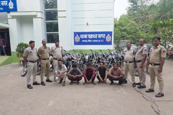Bike चोरी करने वाले 5 शातिर गिरफ्तार, रायगढ़ में 21 गाड़ियां बरामद
