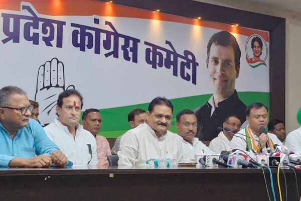छत्तीसगढ़: राम मंदिर चढ़ावे में चोरी पर भड़की कांग्रेस, भाजपा पर लगाए गंभीर आरोप