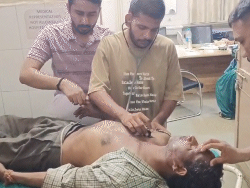 CRIME: कम पैसे देने पर युवक को हाथी से कुचलवाया, हालत गंभीर