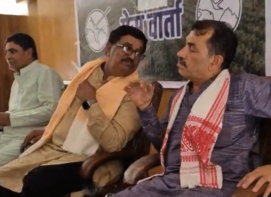 Ethanol: गडकरी के समर्थन में किसान संघ, अफवाह फैलाने वालों को दी चेतावनी