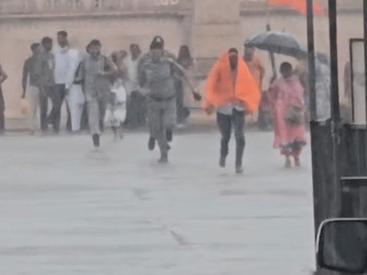 Monsoon Update: सावन की पहली बारिश से उज्जैन बेहाल, सड़कों पर जलभराव और जाम