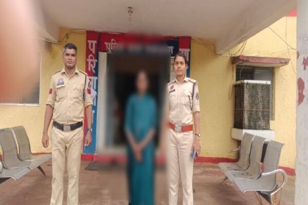 Crime: नशे में पड़ोसी के घर लगाई आग, अकलतरा पुलिस ने महिला को दबोचा