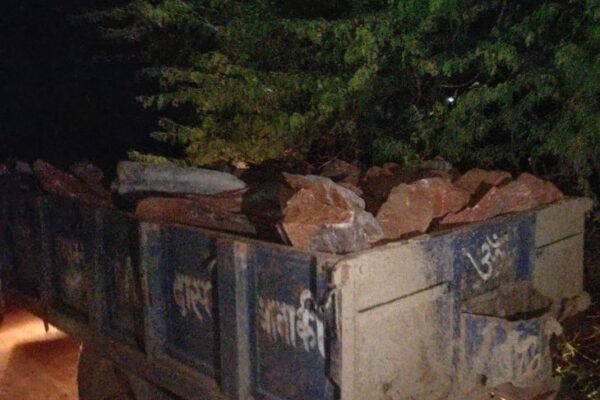Illegal Mining: डीग पुलिस की बड़ी कार्रवाई, 5 गिरफ्तार, ट्रैक्टर जब्त