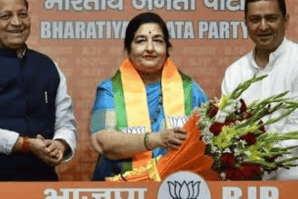 BJP सरकार पर बरसीं अनुराधा पौडवाल, कहा- 93 हजार स्कूल बंद, ये नॉनसेंस बंद करो