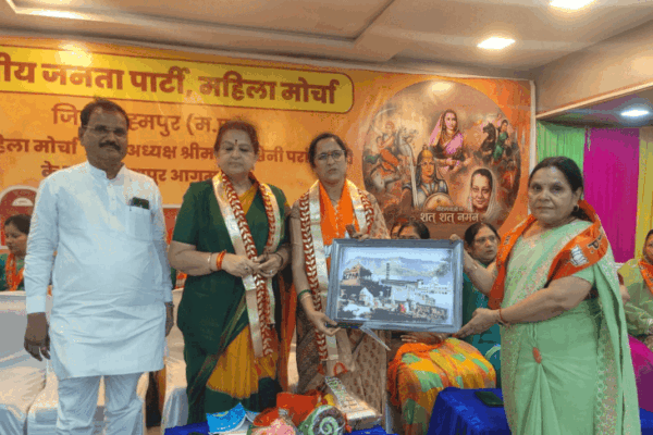 Burhanpur: महिला मोर्चा सम्मेलन में अश्विनी परांजपे ने लाड़ली लक्ष्मी योजना की तारीफ की