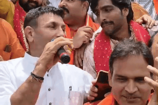 Jitu Patwari ने देवास में भगवान जगदीश का रथ खींचा, जीत का किया दावा