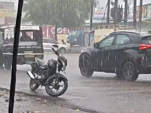 Weather: उत्तर छत्तीसगढ़ में 7 दिन भारी बारिश का अलर्ट, बिजली गिरने का खतरा