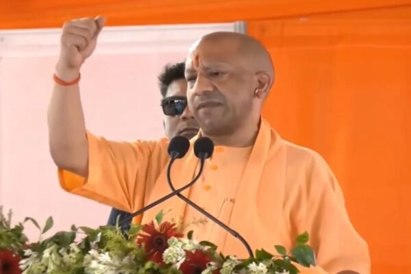 Yogi Adityanath Alert: गाजीपुर में माफिया और उनके मददगारों पर सख्त चेतावनी