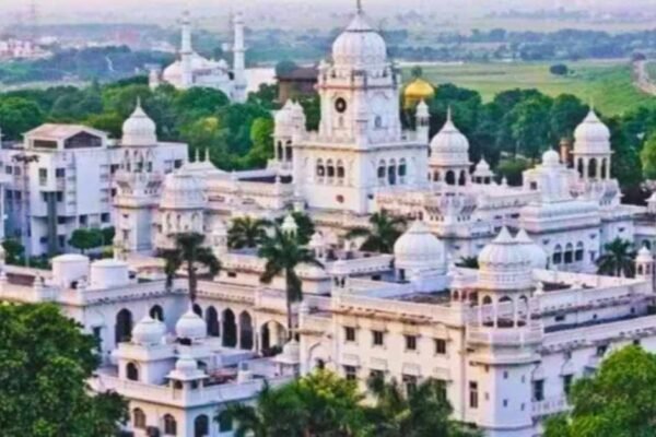 UP News: KGMU में नॉनवेज बैन पर बवाल, छात्रों और विपक्ष ने सरकार को घेरा