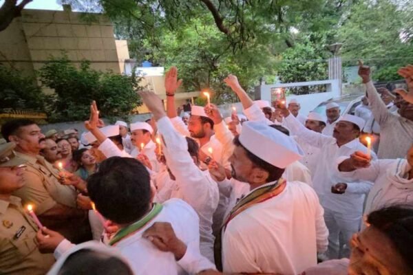 NEET पेपर लीक: कांग्रेस का बड़ा प्रदर्शन, शिक्षा मंत्री के इस्तीफे की मांग