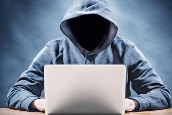 Cyber Fraud: फेसबुक पर दोस्ती कर वकील से 47 लाख की ठगी