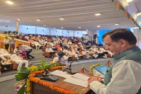 लोकतंत्र की मजबूती के लिए विधायिका का जागरूक होना जरूरी: सतीश महाना
