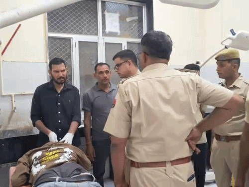 Tea स्टॉल पर युवक पर चाकू से जानलेवा हमला, बाइक सवार तीन बदमाश फरार