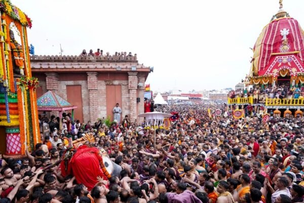 Jagannath Rath Yatra 2026: रथयात्रा में नहीं जा पाए? घर बैठे पाएं प्रभु का आशीर्वाद