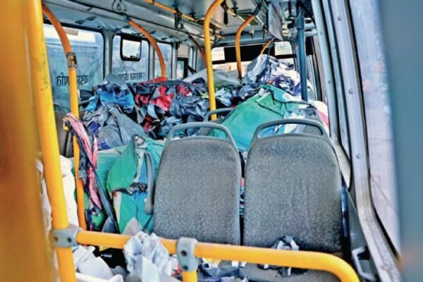 System की लापरवाही: 35 करोड़ की 15 ई-बसें बनीं कबाड़, सीटों पर लगा फ्लेक्स