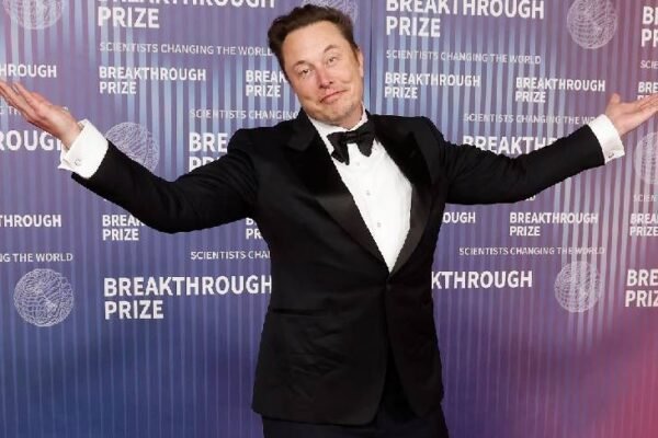 Tesla: लिस्टिंग के बाद मस्क की डील फेल, शेयर में 35% की बड़ी गिरावट