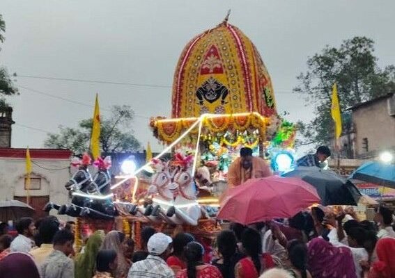 Jagannath: रायगढ़ में भगवान की भव्य रथयात्रा, दर्शन के लिए उमड़ा जनसैलाब
