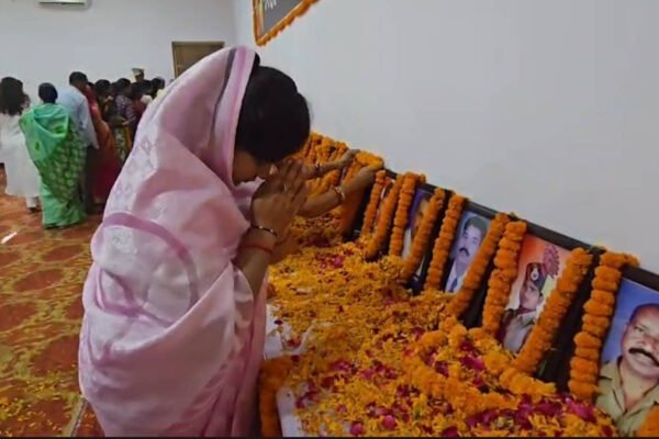 शहादत दिवस: एसपी विनोद चौबे समेत 29 जवानों को दी गई भावभीनी श्रद्धांजलि