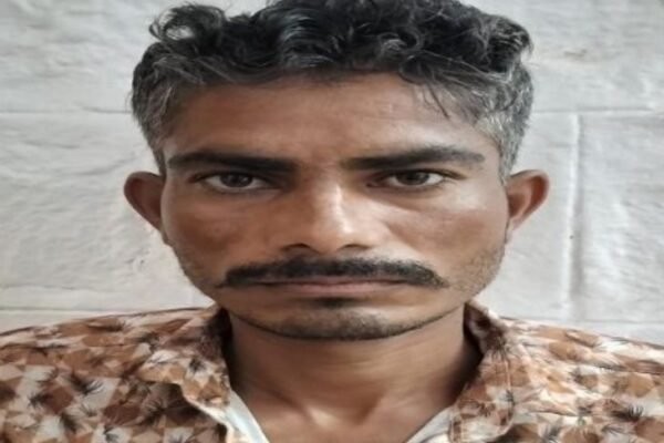 Cyber Fraud: बैंक खाते बेचने वाला युवक गिरफ्तार, दिल्ली-गुजरात समेत कई राज्यों में मामले दर्ज