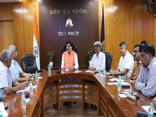 Police भर्ती पर CM सख्त: पुलिस अफसरों से पूछा, बहाली में देरी क्यों?