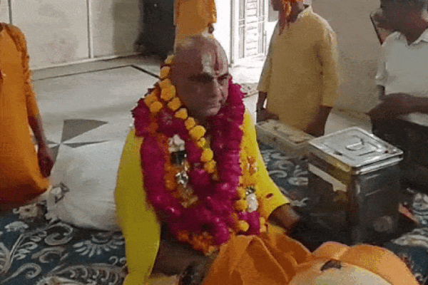 Guru Purnima: भिंड के मंदिरों और आश्रमों में उमड़ा श्रद्धालुओं का सैलाब