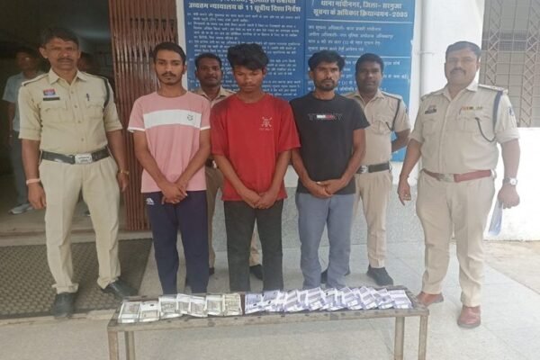 Business: नौकर ने साथियों संग की व्यवसायी के घर चोरी, 5 लाख बरामद