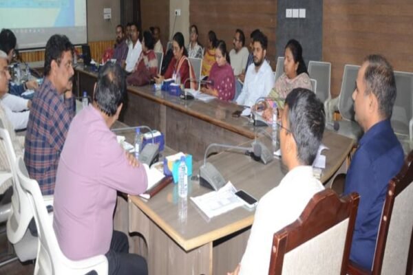 Raipur: सरकारी स्कूलों में बनेंगे किचन गार्डन, बच्चों को मिलेंगी ताजी सब्जियां