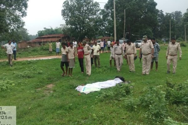 Elephant का आतंक: बलरामपुर में ग्रामीण को कुचलकर मार डाला, गांव में दहशत