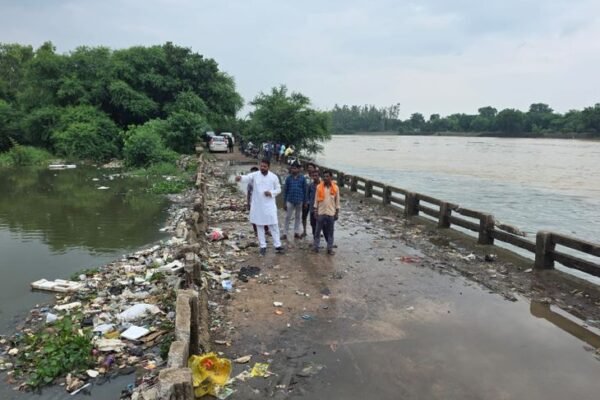 Sawan Update: खारून के दूषित पानी से अभिषेक न करें, घर से लाएं जल
