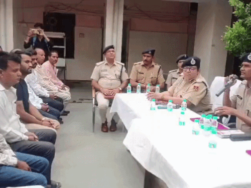 Crime: कोटा में 24 बदमाश गिरफ्तार, साइबर ठग भी पुलिस के हत्थे चढ़े